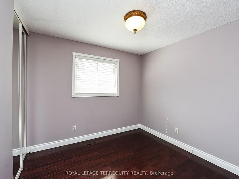 48 Montjoy Cres — Photo 15