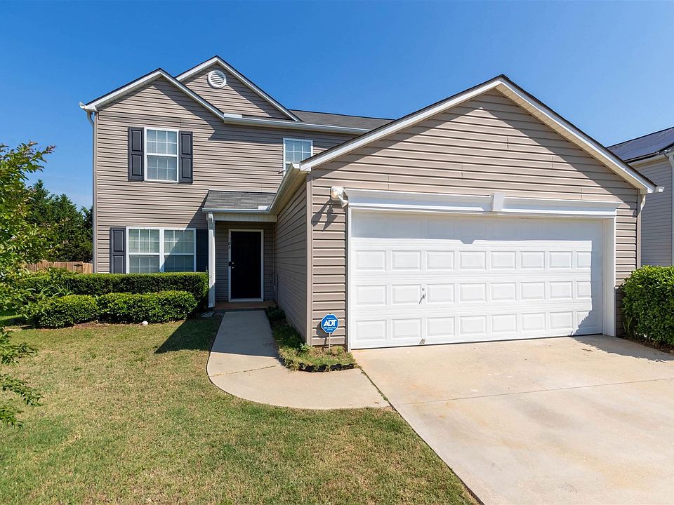 1st image of 104 Crescent Creek Ct