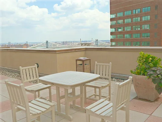 Rented by Lalezarian Properties | media 14