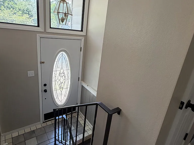 522 Willow Ave — Photo 5
