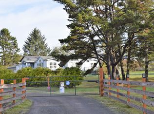90917 Wilshire Ln, Coos Bay, OR 97420