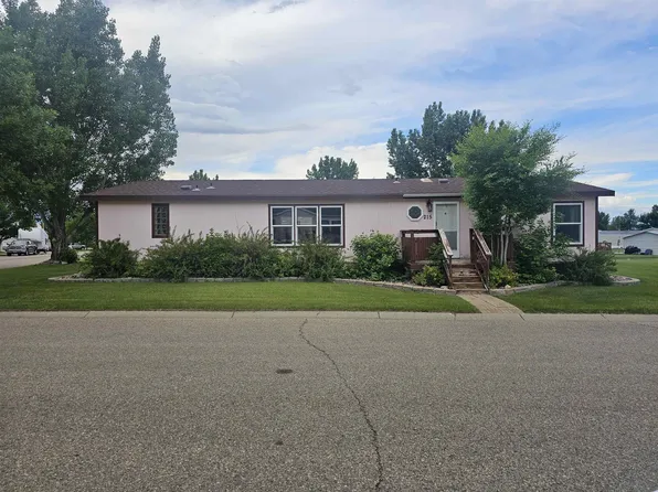 406 31st Ave SE Lot 215, Minot, ND 58701
