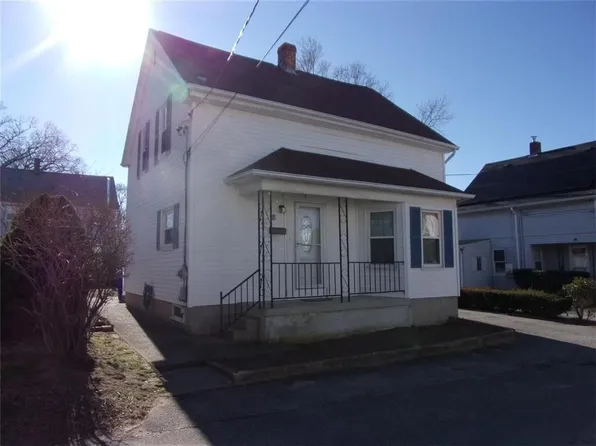 18 North St, Riverside, RI 02915