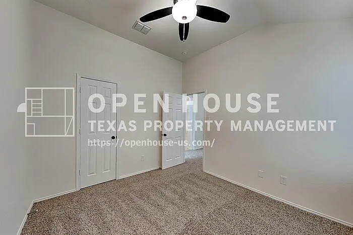 405 Hackberry Dr — Photo 11