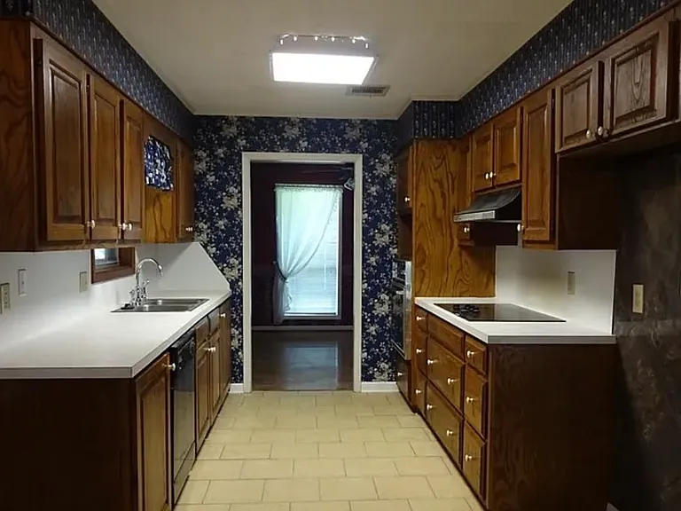 31 Magnolia Dr — Photo 4
