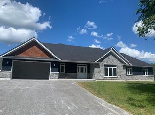 324 Lakeshore Rd, Brighton, ON K0K1H0