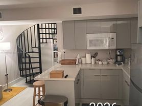 641 SW 28th Rd, Miami, FL