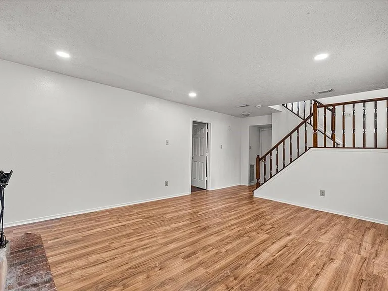 430 W Redway Ln — Photo 10