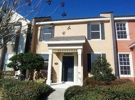 1st image of 220 Woodhouse Ln