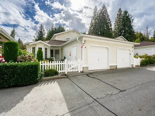 6537 138th St #3, Surrey, BC V3W 0C6