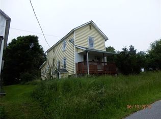 1014 2nd Ave, Central City, PA 15926