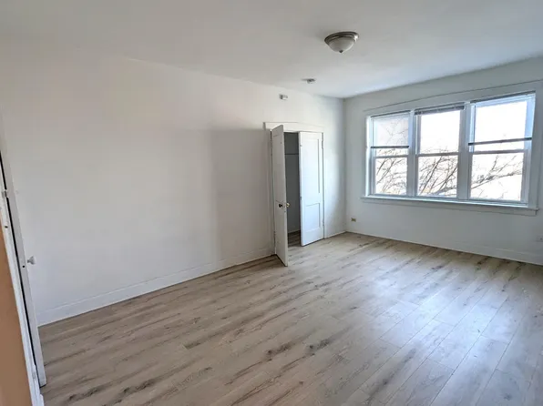1701 W North Shore Ave APT 3A, Chicago, IL 60626