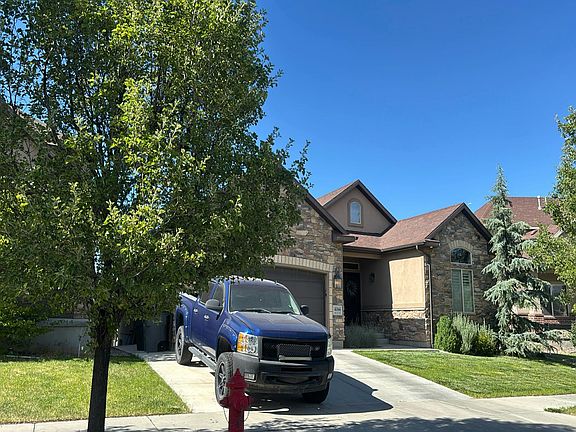 3rd image of 4066 W Shady Plum Way