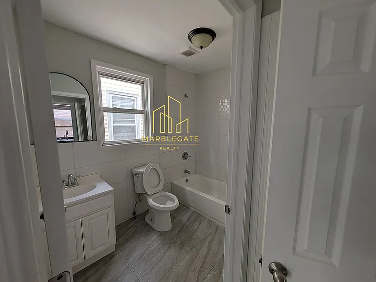 295 S Clinton St #22 — Photo 8