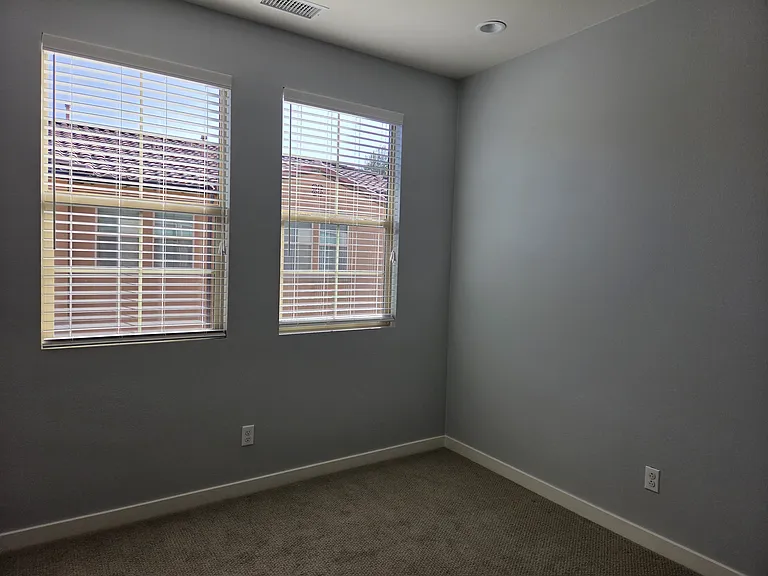 64 Savannah — Photo 10