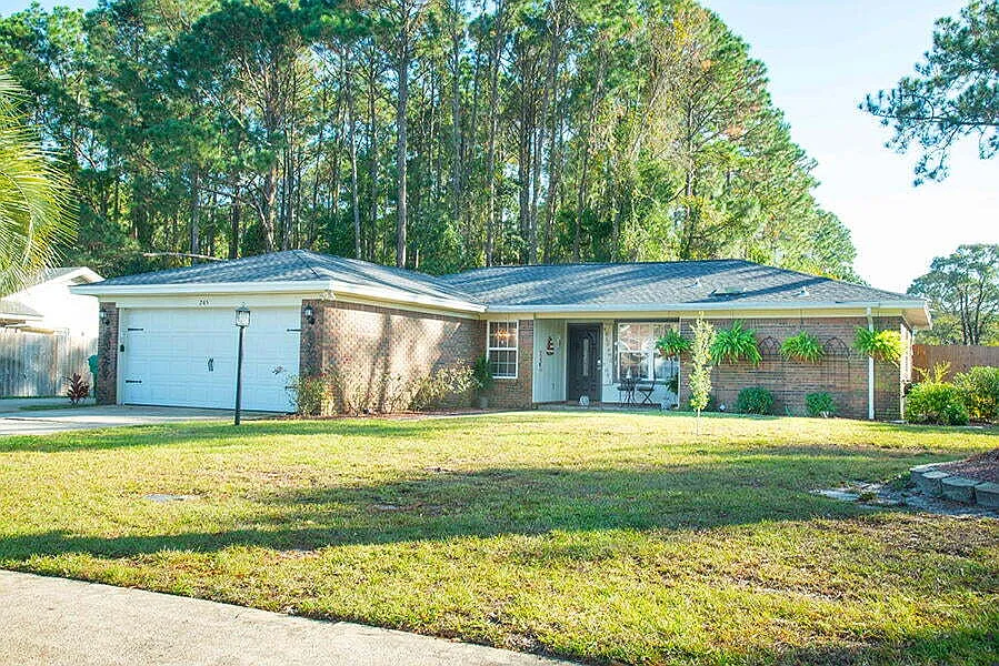 245 Echo Cir
