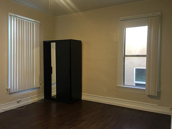 4th image of 742 Market St #9