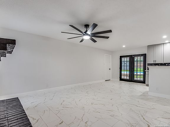 4th image of 2618 Lake Altair St