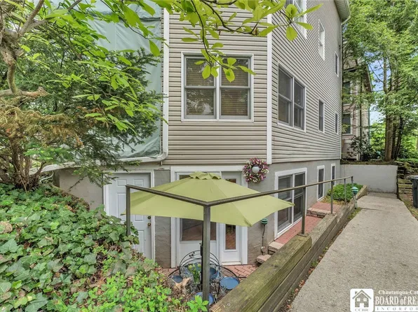 18 Peck Ave #A, Chautauqua, NY 14722