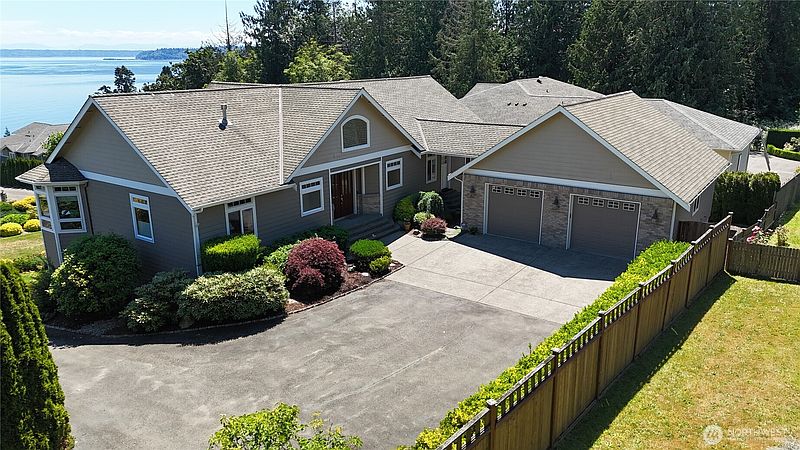 2nd image of 8102 E Perelli Lane