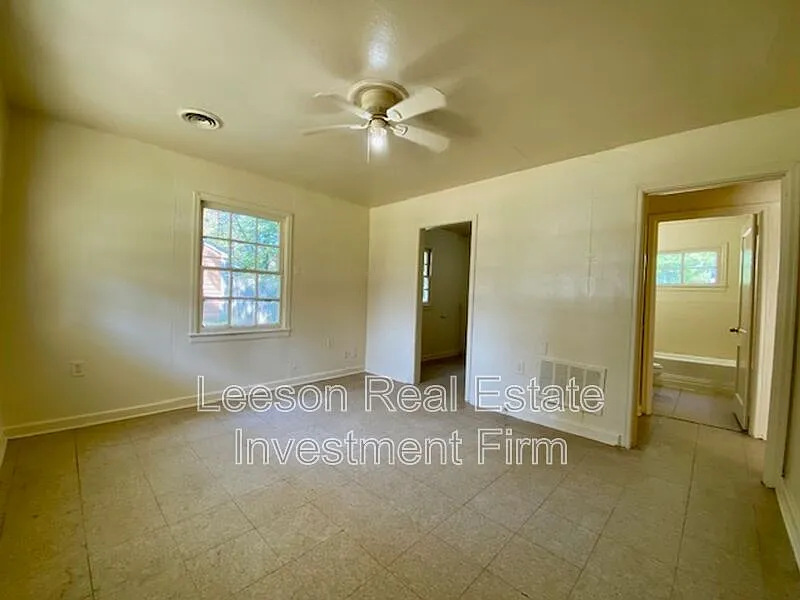 2 bed, 1.0 bath, 612 sqft, $775 — Photo 4
