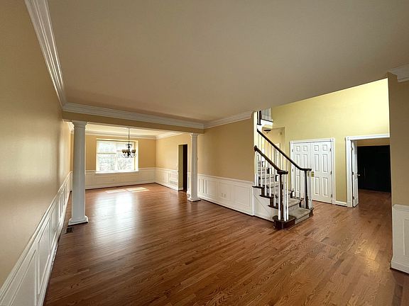 5th image of 4823 Vista Ridge Dr