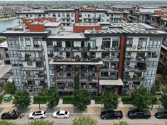 2nd image of 2231 W Mahogany Blvd SE #105