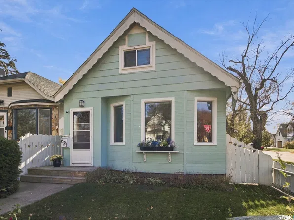 621 31st Street W, Saskatoon, SK S7L 0R4
