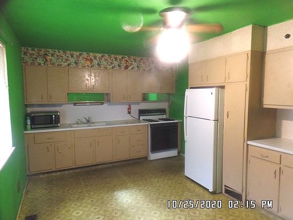 3rd image of 1015 Markle Ave
