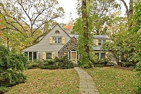 1st image of 5 Forest Ct
