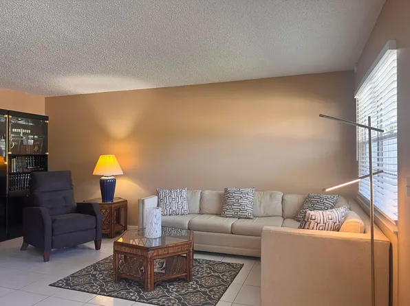 1026 Yarmouth B, Boca Raton, FL 33434