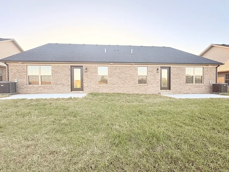 7052 Caravan Dr — Photo 12