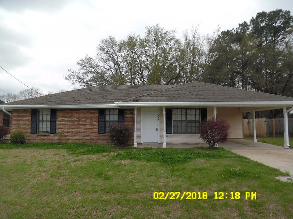 1st image of 114 Honeysuckle Dr