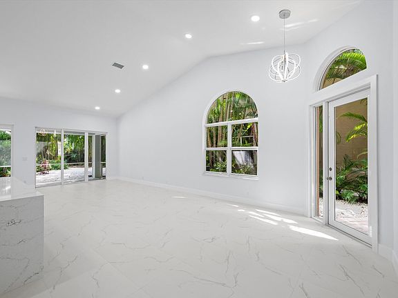 3rd image of 4521 CARLTON GOLF Drive