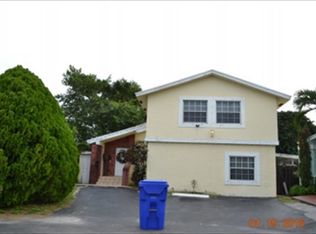 962 NW 106th Ave Cir, Miami, FL 33172