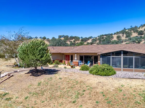 20476 Old Town Rd, Tehachapi, CA 93561