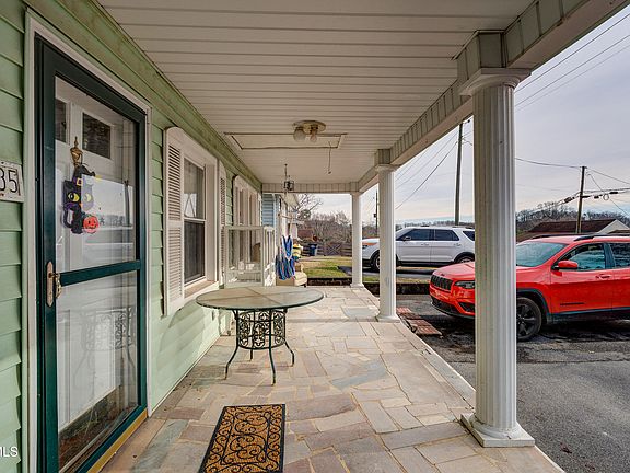 4th image of 435 Roan St