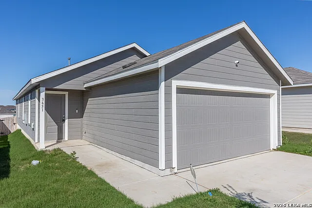 Building Photo - 3651 Millbrook Way