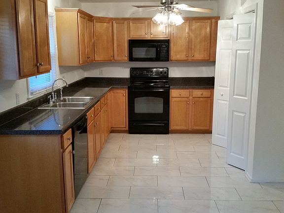 4th image of 500 Langhorne Ave #Patio