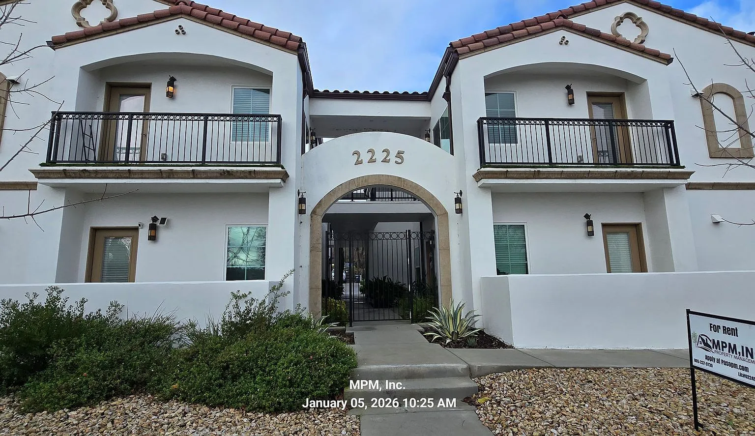 2 bed 1 bath apartment — Photo 1