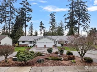 2325 Club Ct #B & A, Mount Vernon, WA 98273