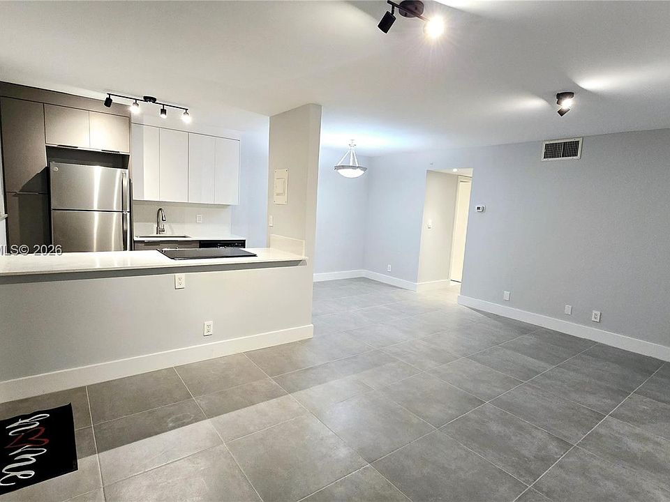 1st image of 1811 Jefferson St APT 202