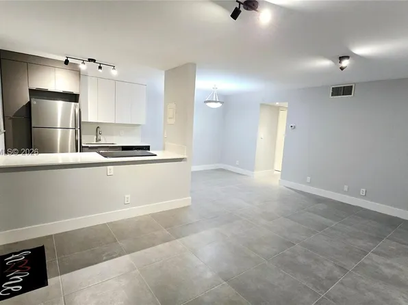 1811 Jefferson St APT 202, Hollywood, FL 33020