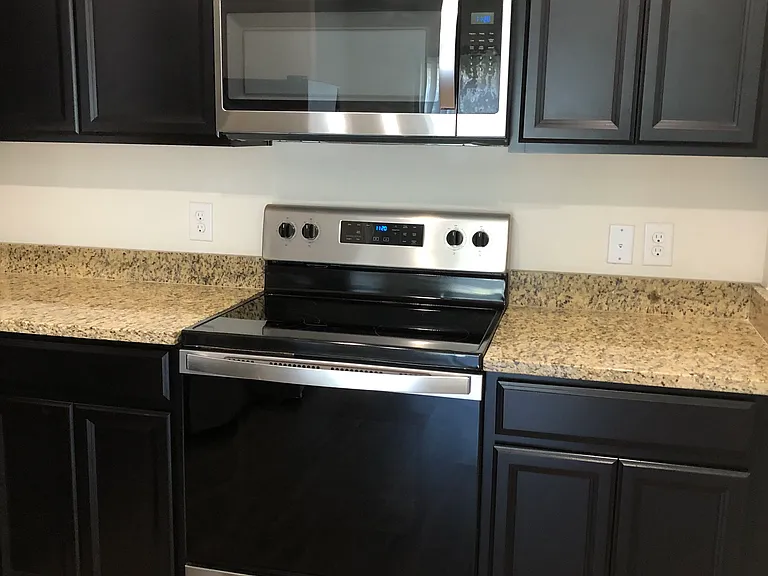 921 Bois D Arc Ln — Photo 3