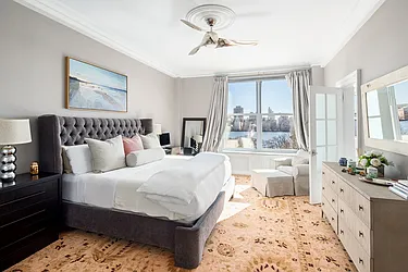 Sold by Dolly Lenz Real Estate LLC