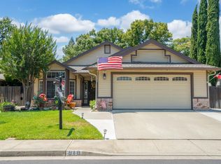 818 Sonnet Dr, Vacaville, CA 95687
