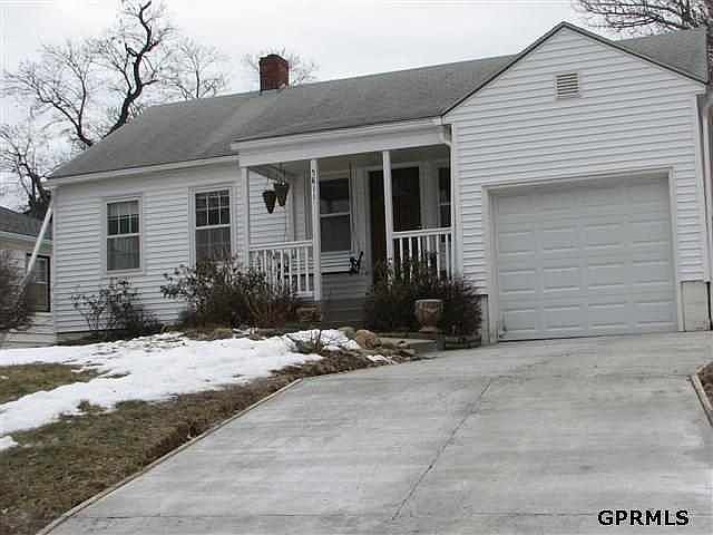 1st image of 5811 Oak St