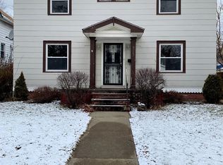 3267 E Overlook Rd, Cleveland Heights, OH 44118