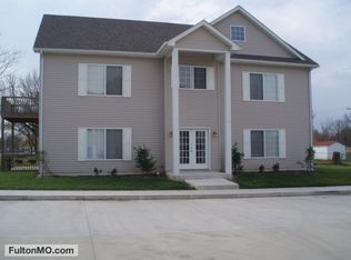 211 N Main St APT N, Auxvasse, MO 65231