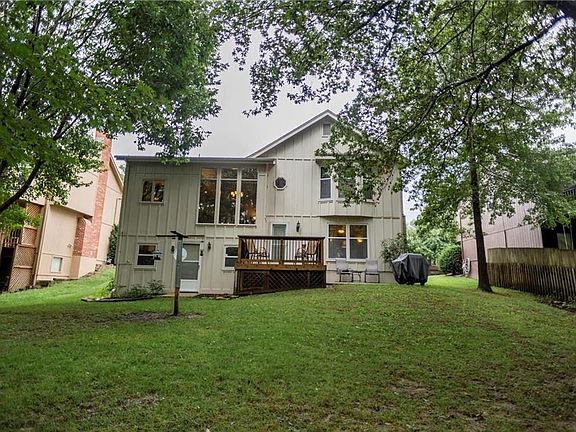 4th image of 1408 Amesbury Ave